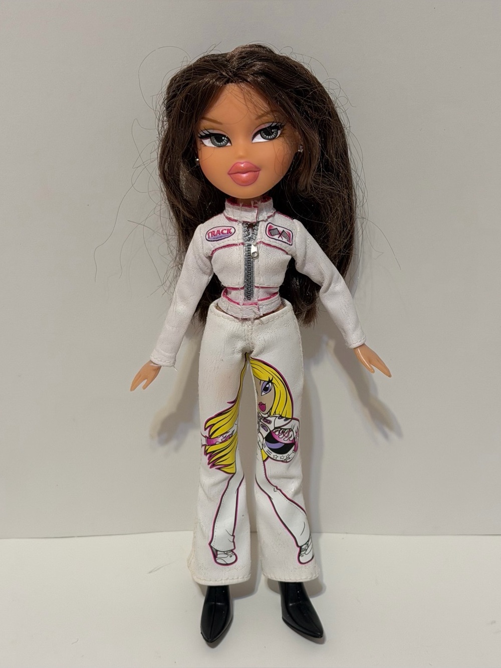 Bratz Play Sportz Racecar Driving Katia Doll with box